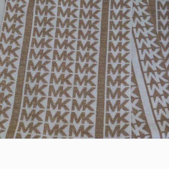NWOT MICHAEL KORS MONOGRAM SCARF CREAM/GOLD - Picture 4 of 5